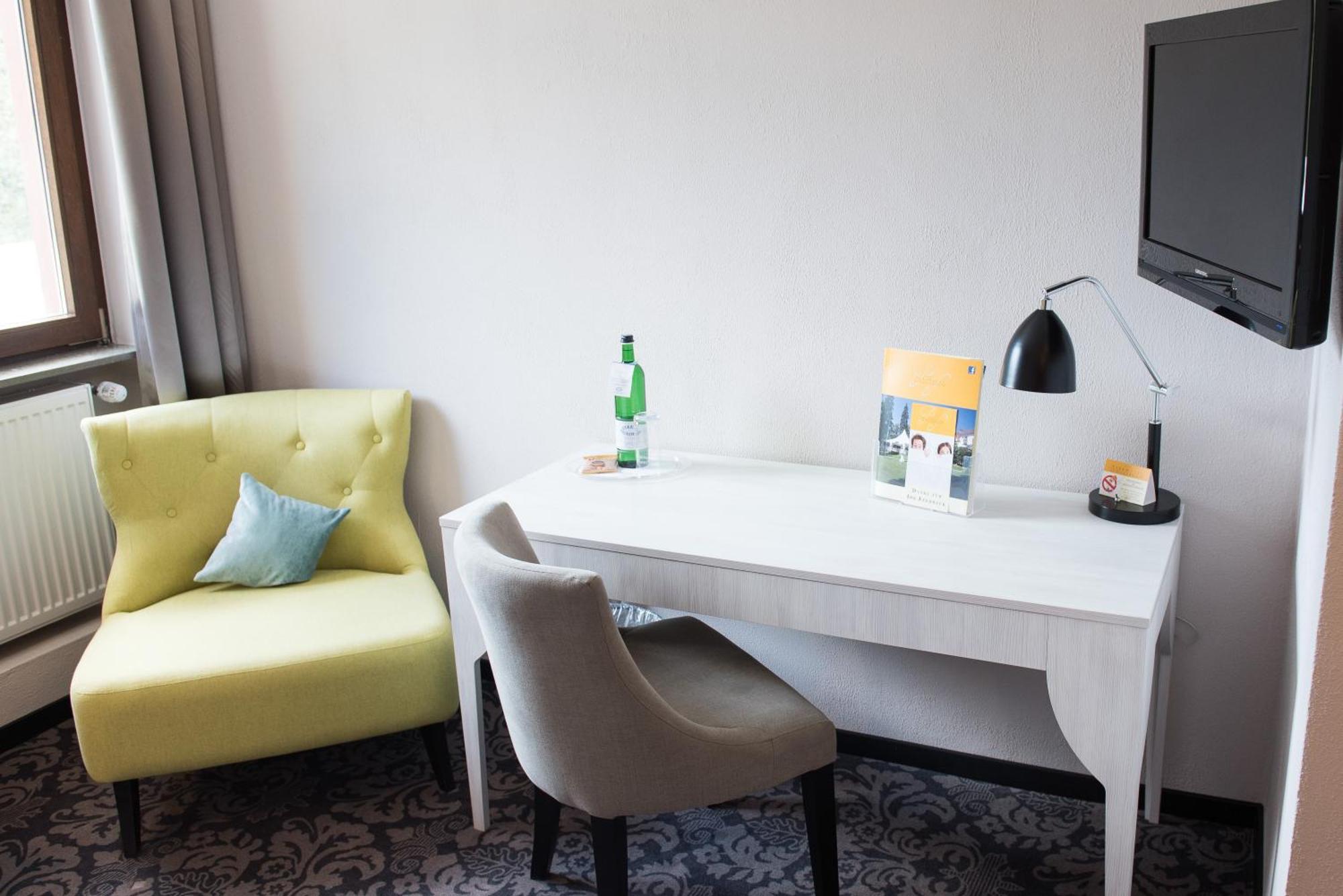 Parkhotel Schillerhain Kirchheimbolanden Extérieur photo
